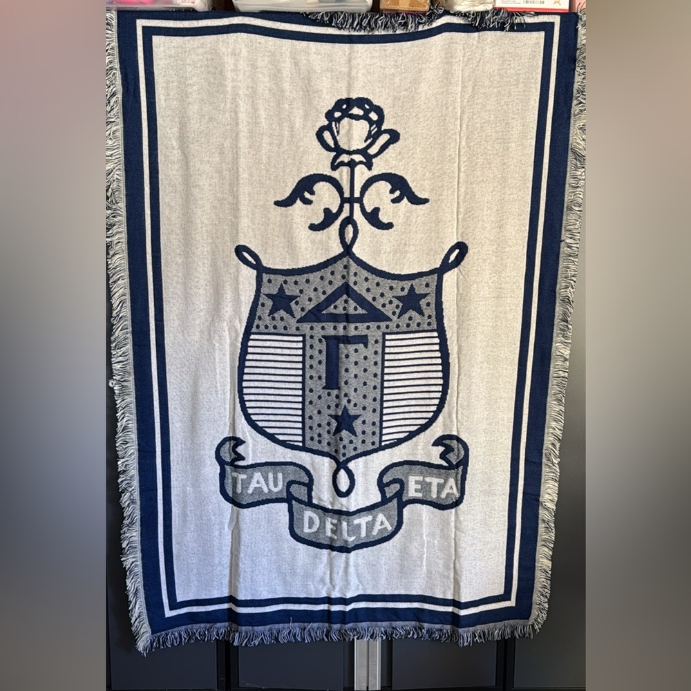 Delta Gamma Blanket